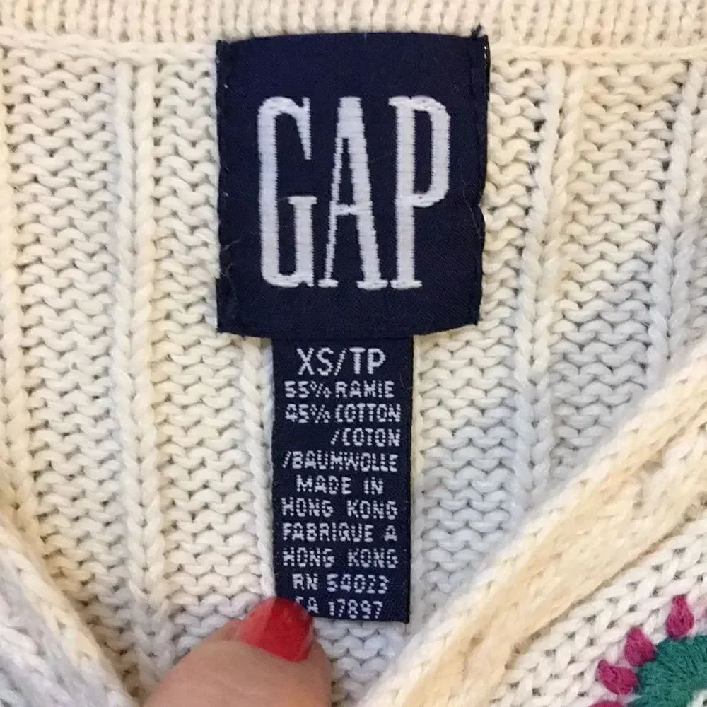 Vintage gap embroidered sweater